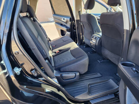 2020 Nissan Pathfinder S