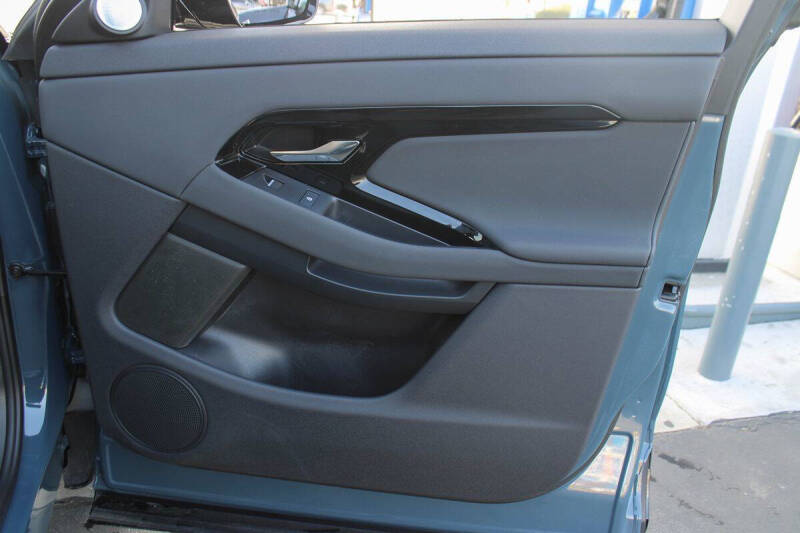 2024 Land Rover Range Rover Evoque P250 Dynamic SE