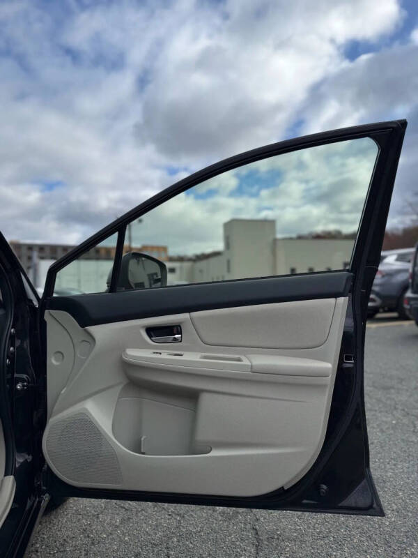 2014 Subaru Impreza 2.0i Premium