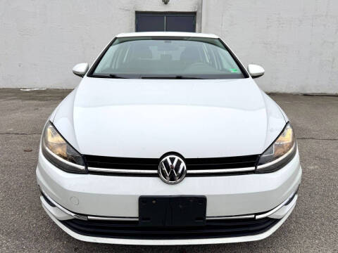 2018 Volkswagen Golf TSI S