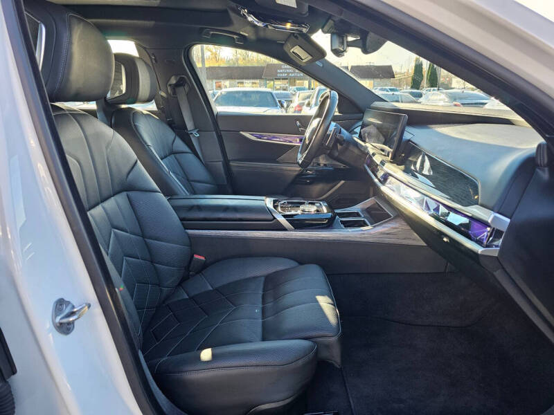 2024 BMW 7 Series 740i xDrive