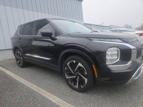 2022 Mitsubishi Outlander ES