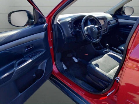 2015 Mitsubishi Outlander SE