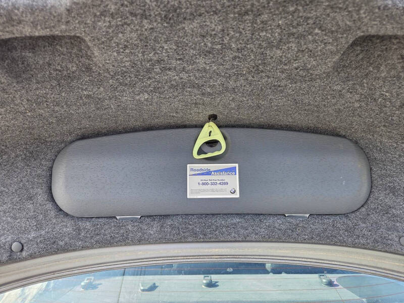 2005 BMW 3 Series 325i