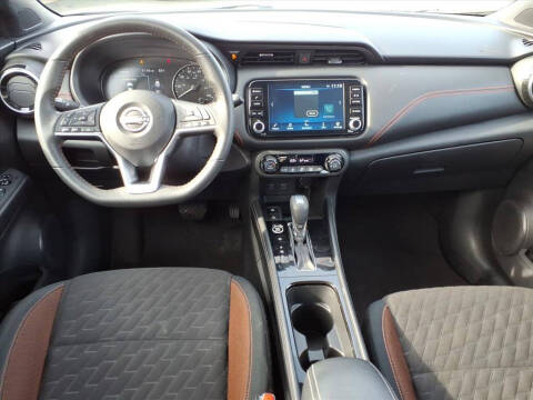 2024 Nissan Kicks SR