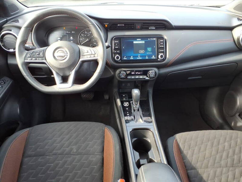 2024 Nissan Kicks SR
