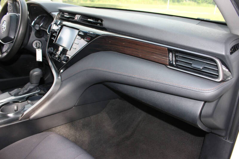 2020 Toyota Camry LE