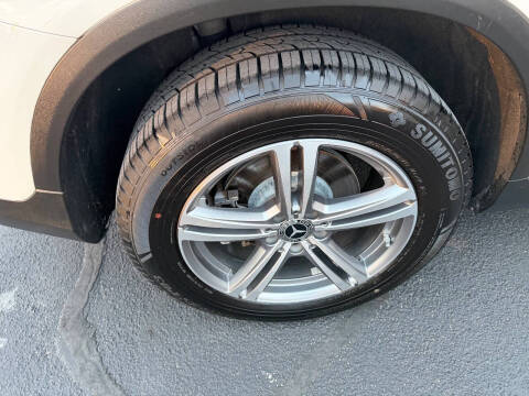 2021 Mercedes-Benz GLC GLC 300 4MATIC