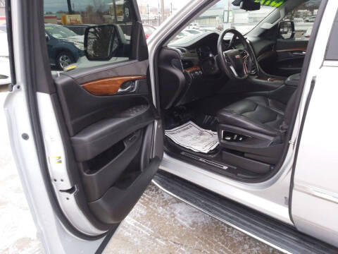 2017 Cadillac Escalade Luxury