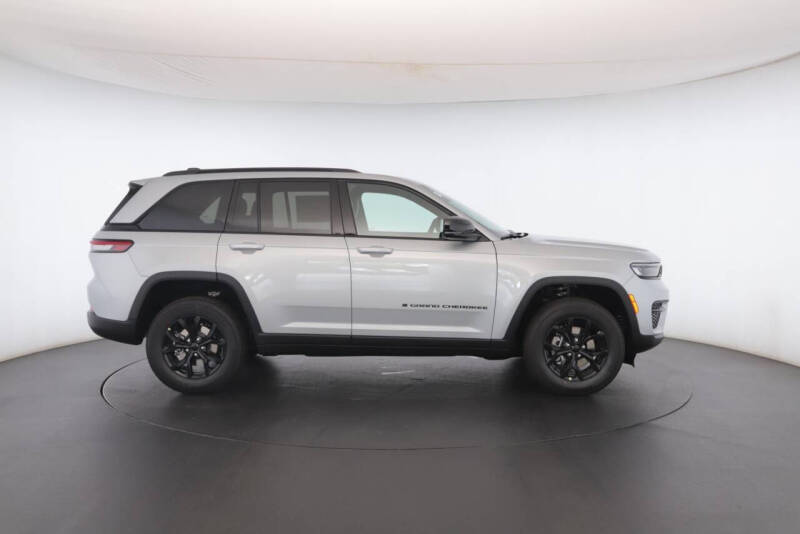 2025 Jeep Grand Cherokee Altitude X