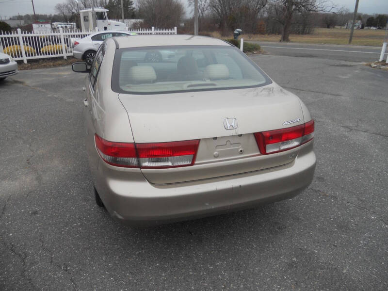 2004 Honda Accord LX photo 13