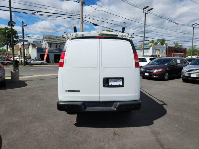 2019 Chevrolet Express 2500