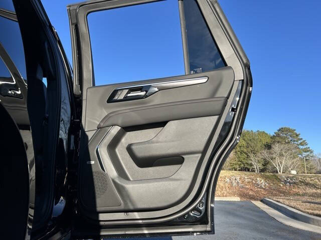 2025 Chevrolet Tahoe RST