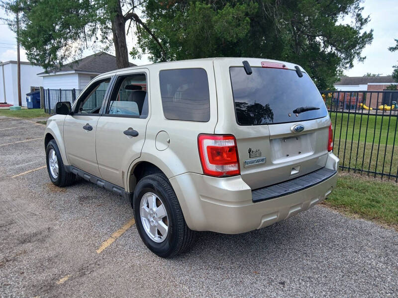 2011 Ford Escape XLS
