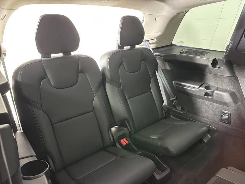 2023 Volvo XC90 B5 Core