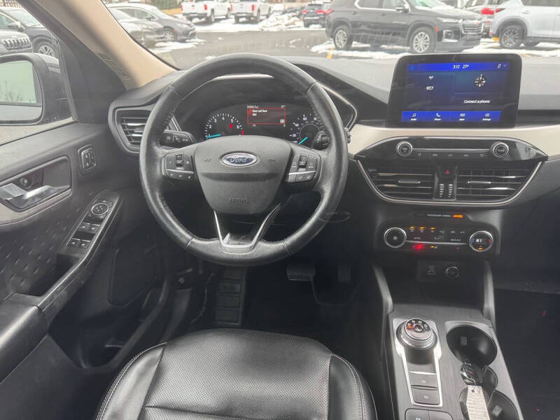 2020 Ford Escape SEL