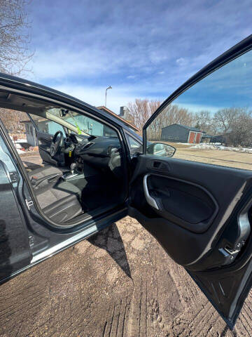 2011 Ford Fiesta SES