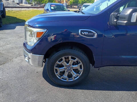 2017 Nissan Titan SL