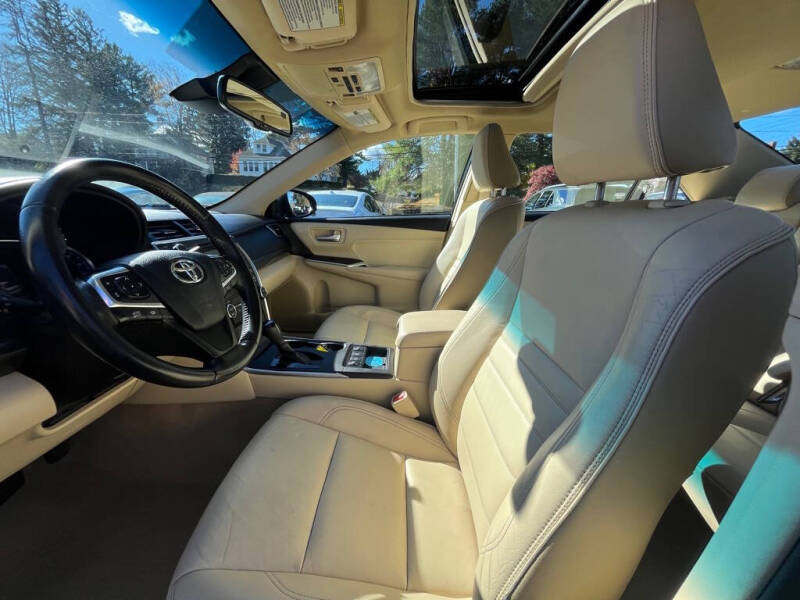 2015 Toyota Camry Hybrid