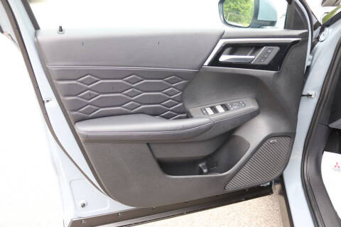 2025 Mitsubishi Outlander SEL