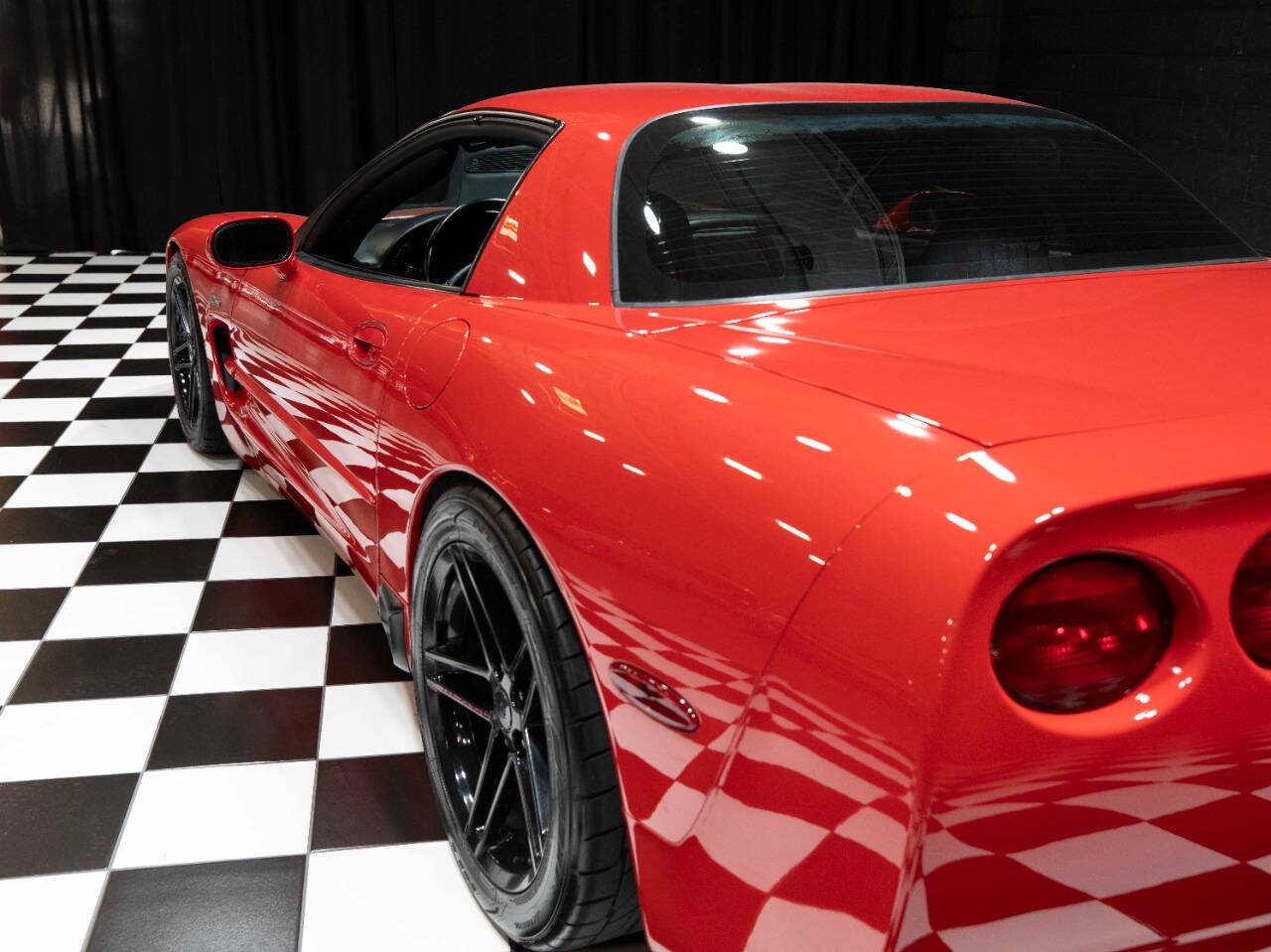 2004 Chevrolet Corvette 25