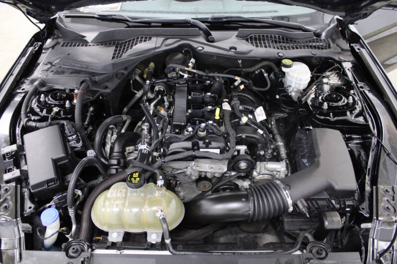 2021 Ford Mustang EcoBoost