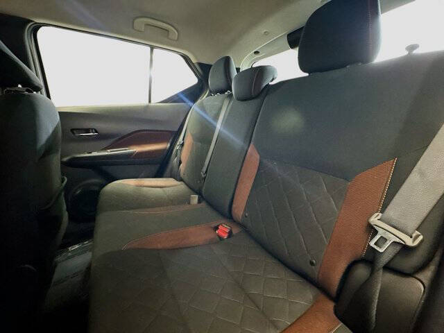 2019 Nissan Kicks SR