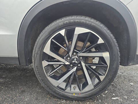 2024 Mitsubishi Outlander PHEV SE