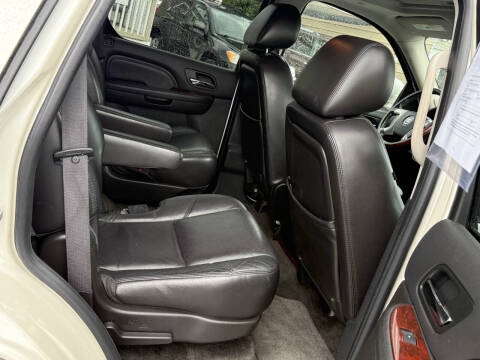 2010 Cadillac Escalade Luxury