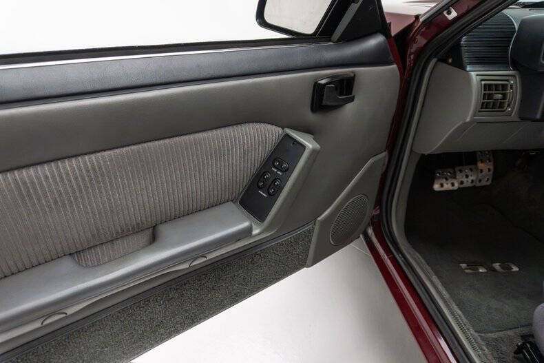 1988 Ford Mustang
