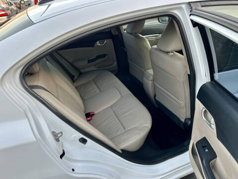 2013 Honda Civic Hybrid w/Leather w/Navi