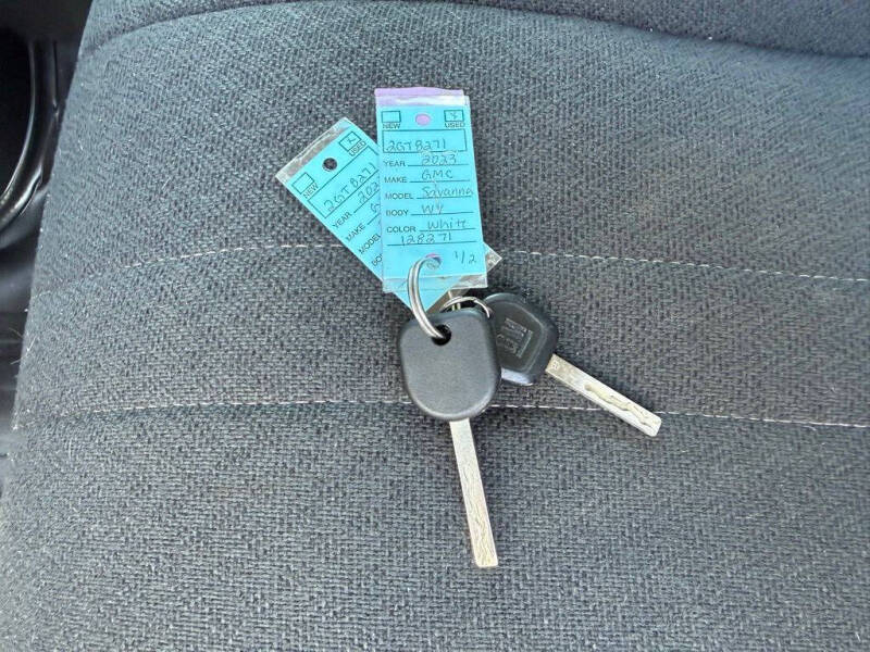 2023 GMC Savana 2500