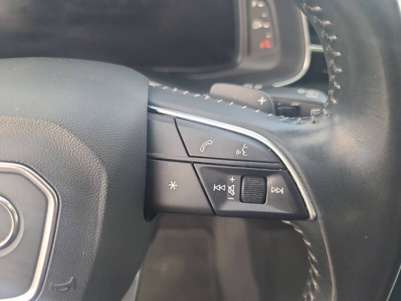 2019 Audi Q8 quattro Premium 55 TFSI