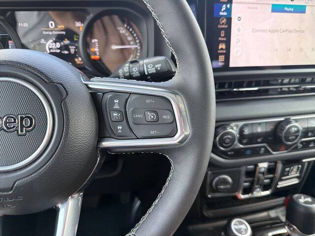 2025 Jeep Wrangler Sahara 4xe