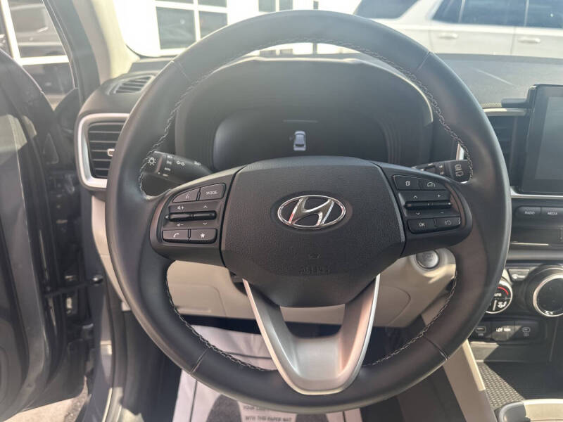 2025 Hyundai Venue SEL