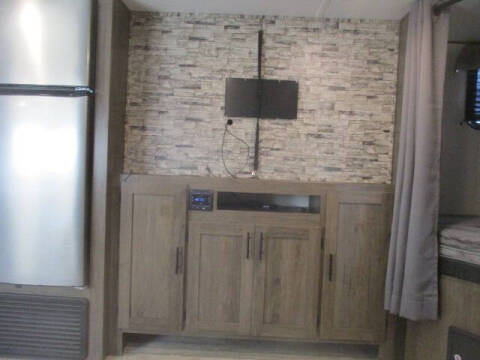 2021 Forest River Avenger 27DBS