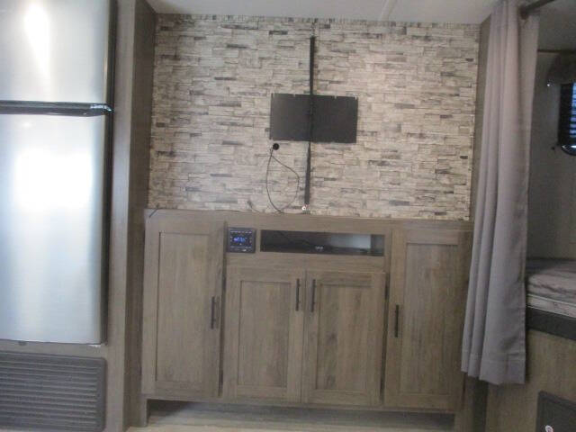 2021 Forest River Avenger 27DBS