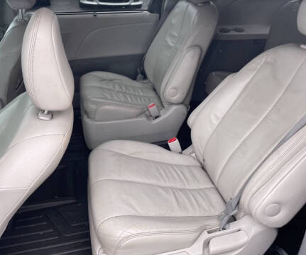 2012 Toyota Sienna XLE 7-Passenger
