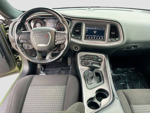 2022 Dodge Challenger SXT