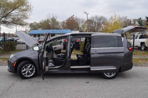 2018 Chrysler Pacifica Touring L