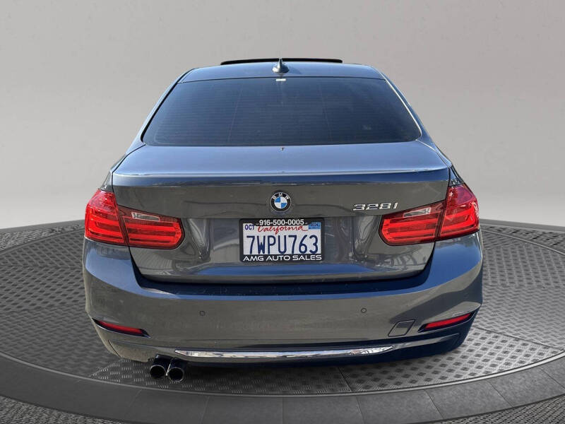 2012 BMW 3 Series 328i