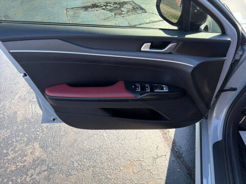 2023 Kia K5