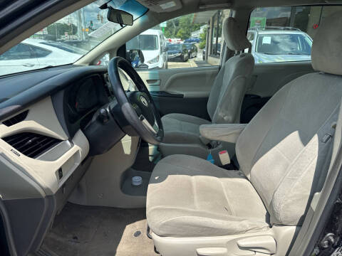 2015 Toyota Sienna L 7-Passenger