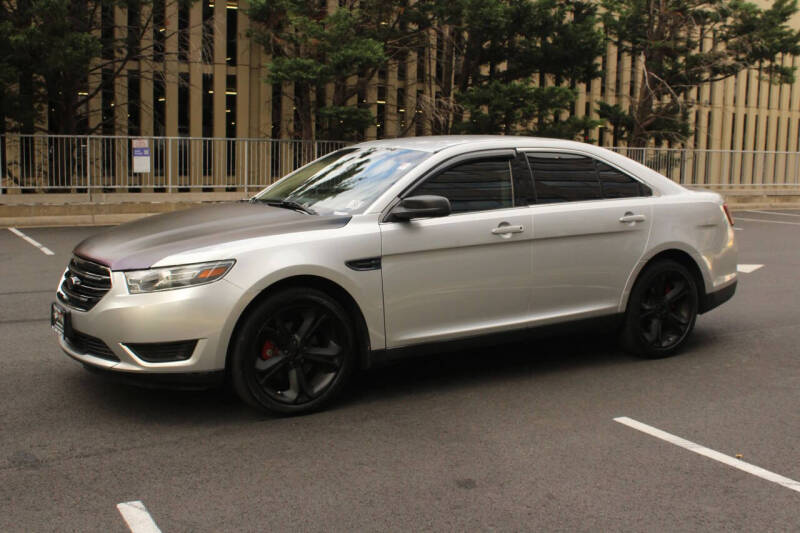 2016 Ford Taurus SE