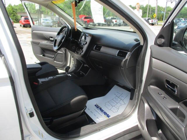 2016 Mitsubishi Outlander ES