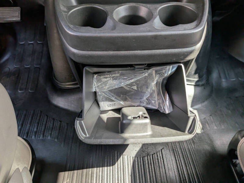 2025 Chevrolet Express 2500