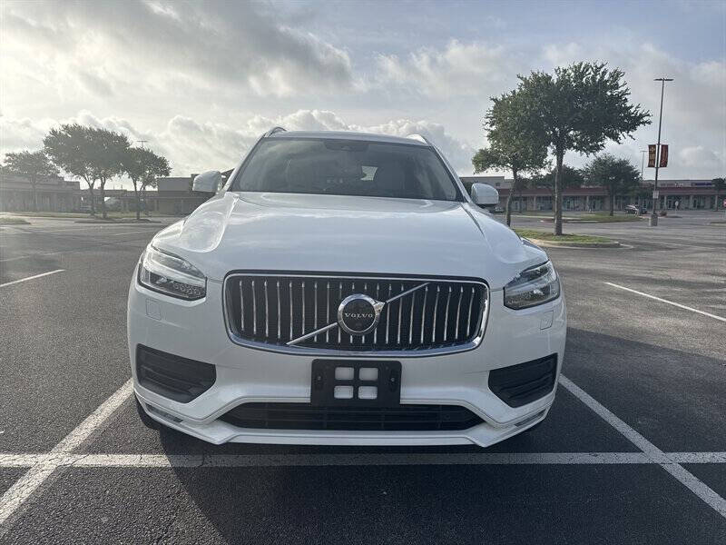 2020 Volvo XC90 T6 Momentum 7-Passenger