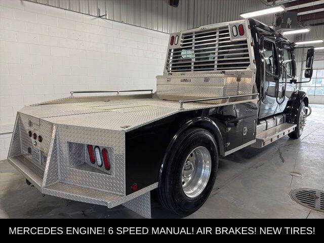 2004 Freightliner M2 106