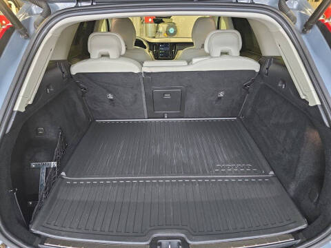 2022 Volvo XC60 Recharge T8 Inscription