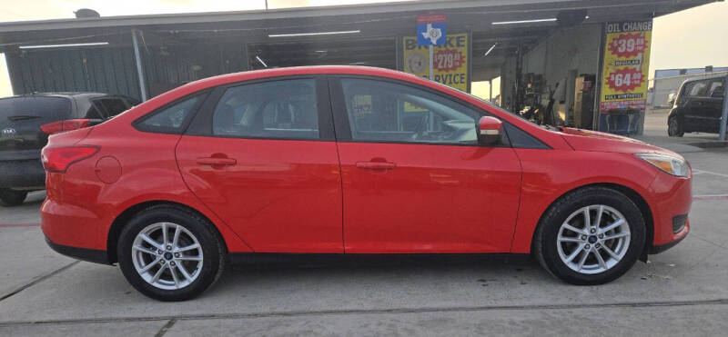 2015 Ford Focus SE photo 8